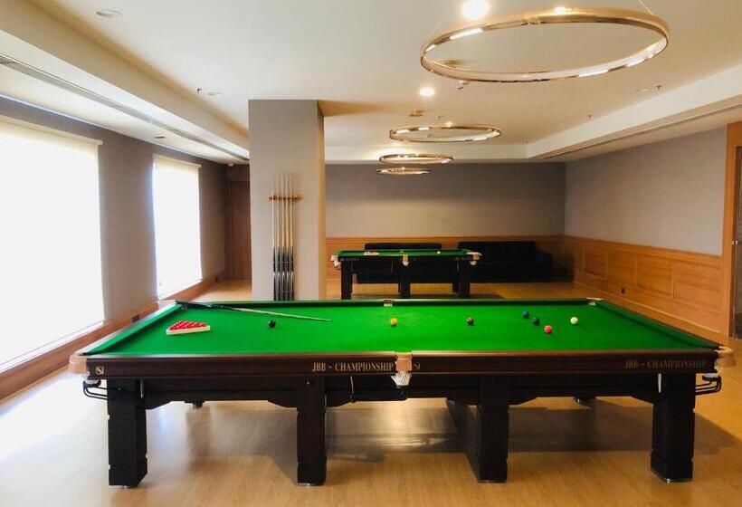 בית מלון כפרי Wyndham Chandigarh Mohali