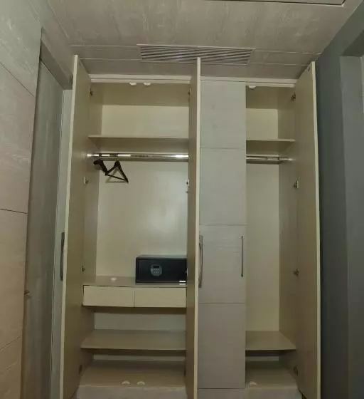ホテル Wyndham Chandigarh Mohali