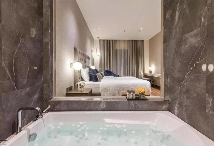 ホテル Wyndham Chandigarh Mohali