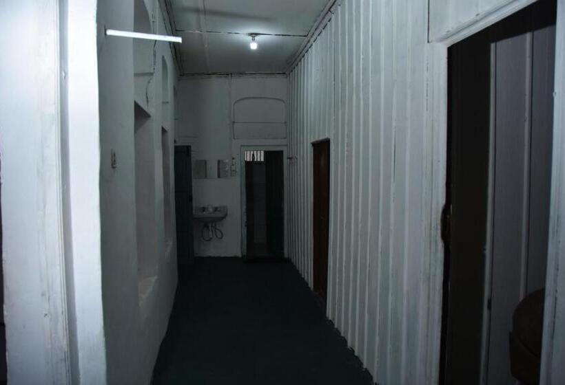 ペンション Bababora House