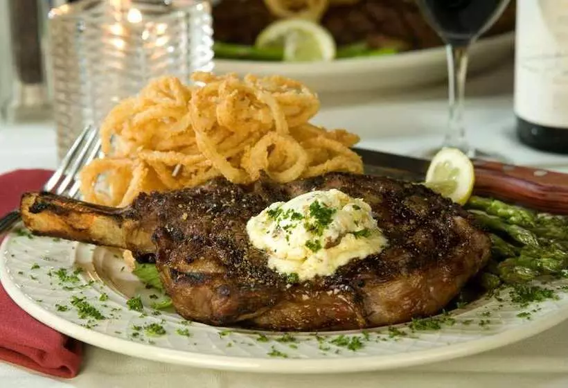 Capitol Plaza Hotel Montpelier Tapestry Collection By Hilton