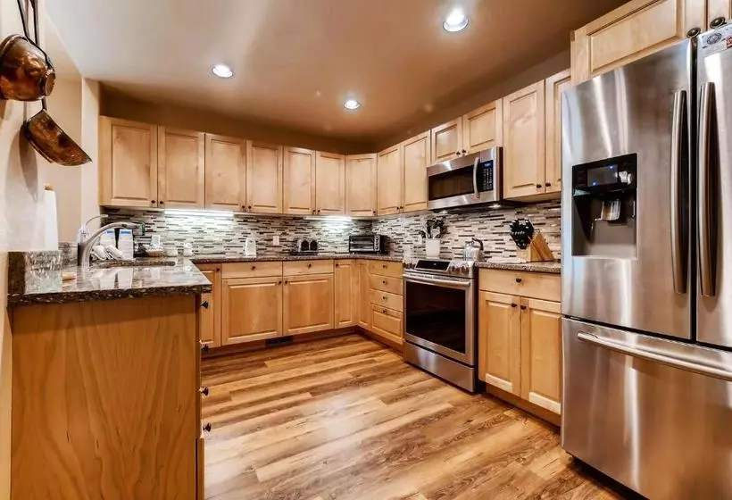 Cascades Townhomes By Steamboat Resorts