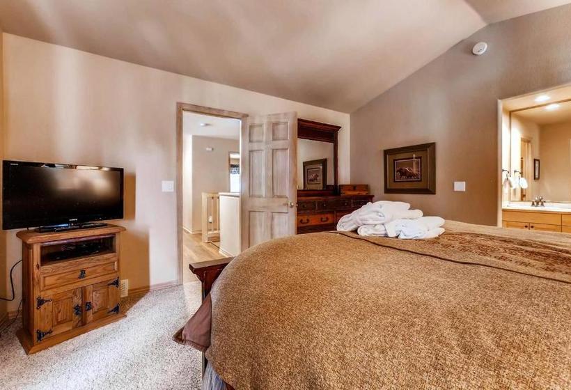 Cascades Townhomes By Steamboat Resorts