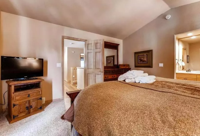 Cascades Townhomes By Steamboat Resorts