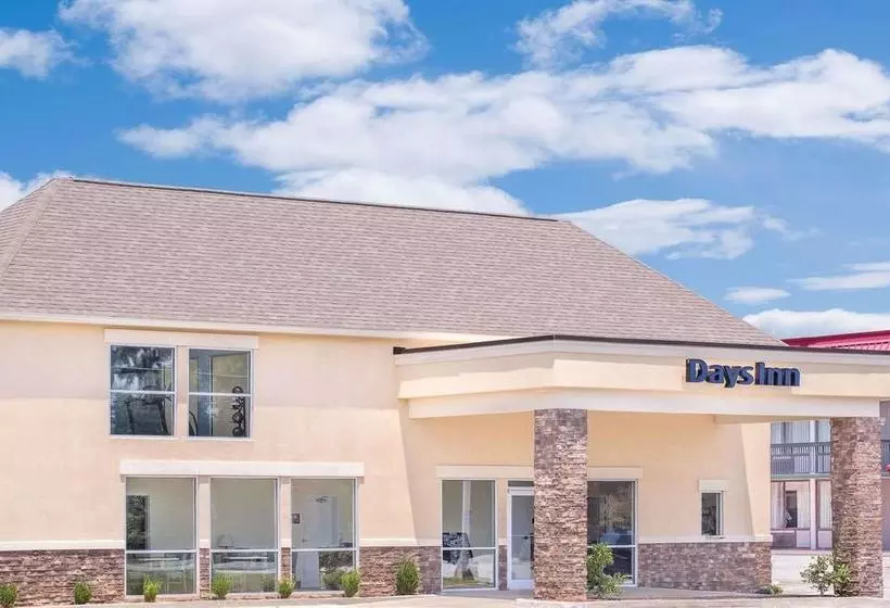 בית מלון כפרי Days Inn by Wyndham Perry Near Fairgrounds