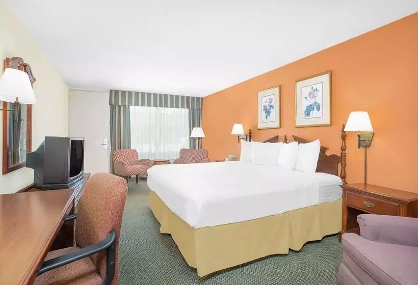 בית מלון כפרי Days Inn by Wyndham Perry Near Fairgrounds