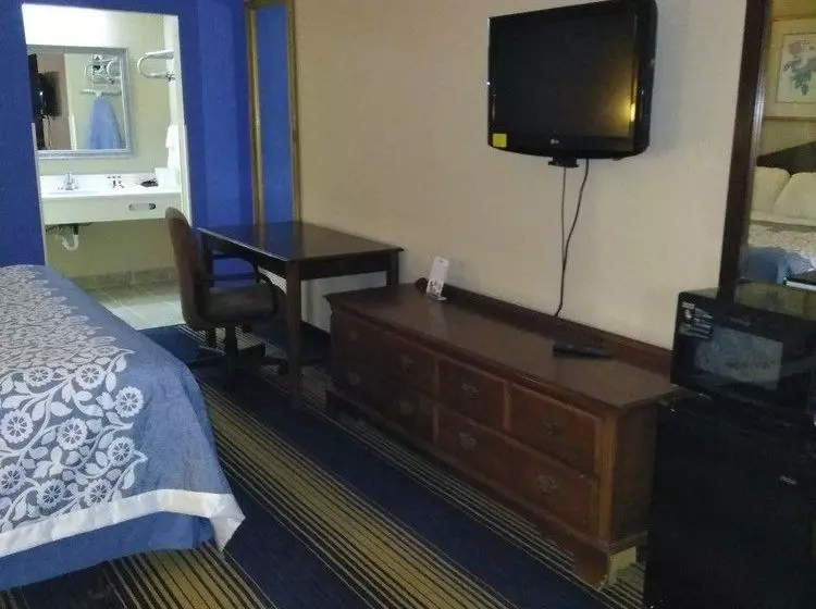 בית מלון כפרי Days Inn by Wyndham Perry Near Fairgrounds