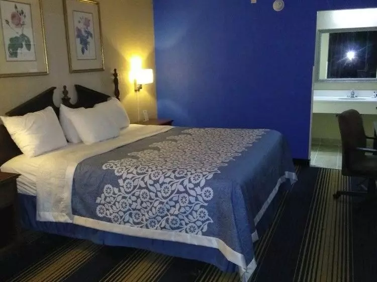 בית מלון כפרי Days Inn by Wyndham Perry Near Fairgrounds