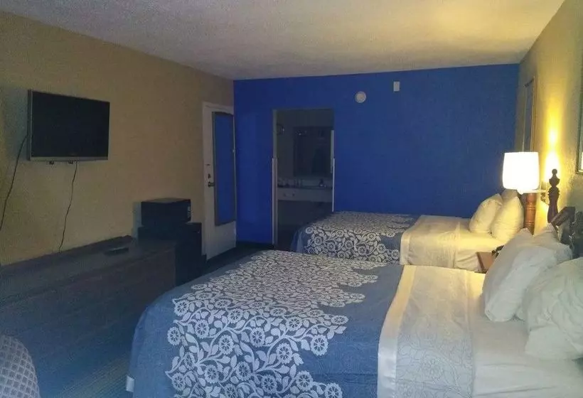 בית מלון כפרי Days Inn by Wyndham Perry Near Fairgrounds