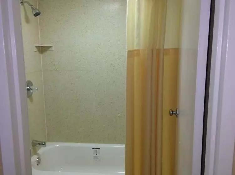 בית מלון כפרי Days Inn by Wyndham Perry Near Fairgrounds