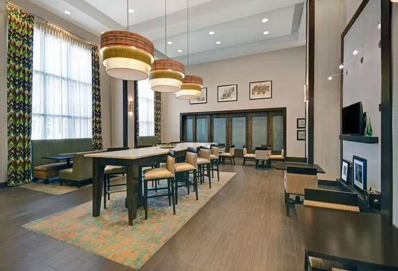ホテル Hampton Inn & Suites Robbinsville