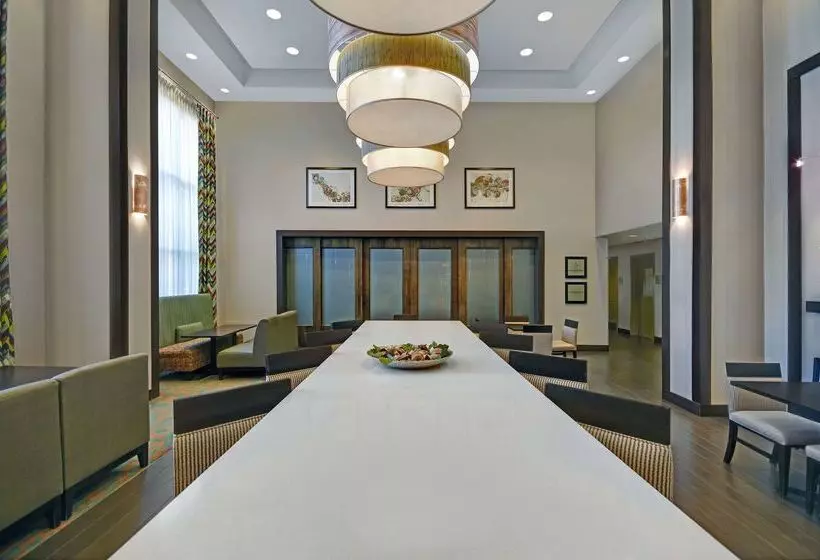 ホテル Hampton Inn & Suites Robbinsville