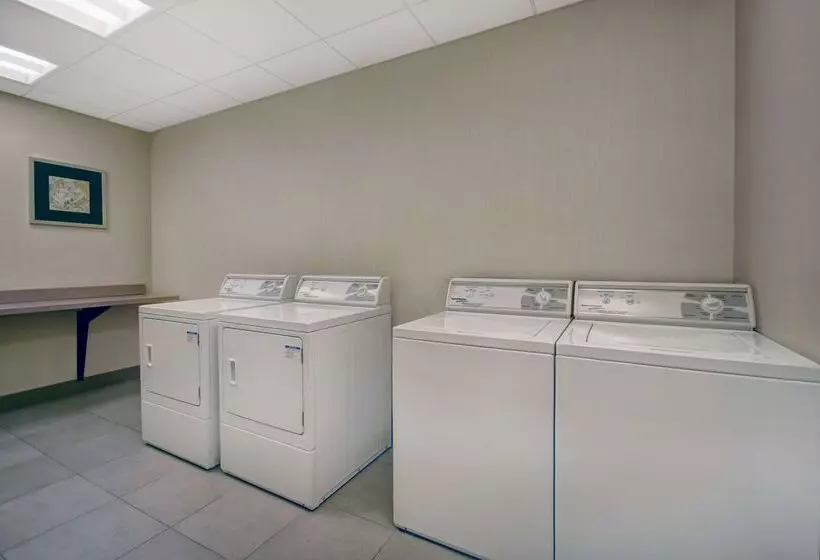 ホテル Hampton Inn & Suites Robbinsville