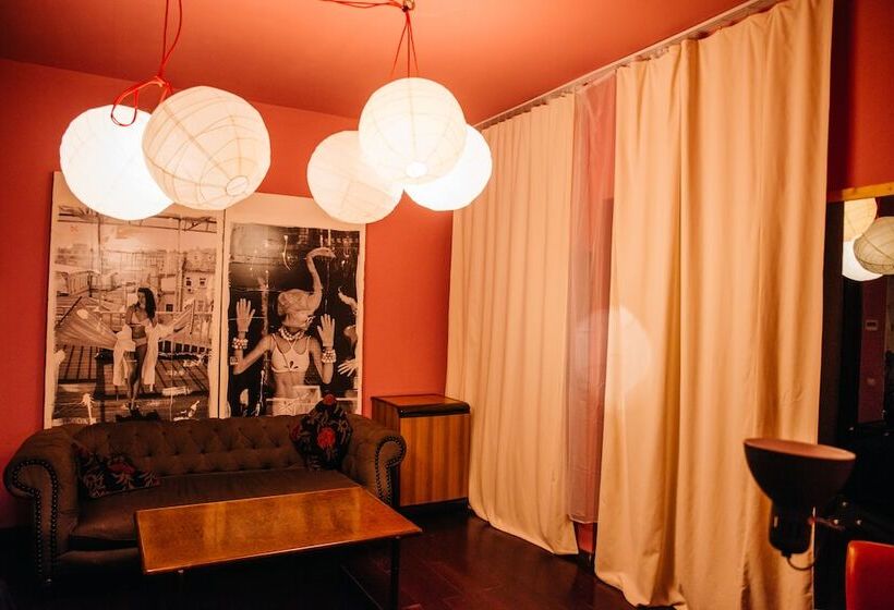 בית מלון כפרי Otokomae