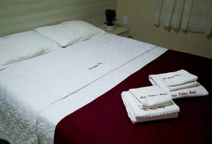 בית מלון כפרי Reis Palace