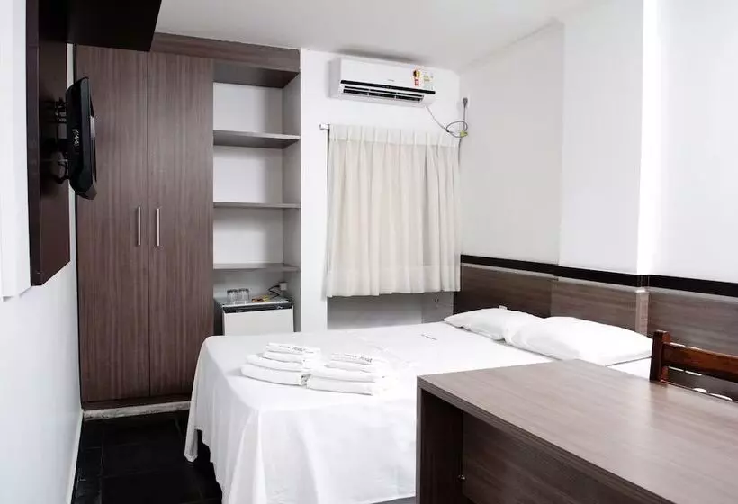 בית מלון כפרי Reis Palace