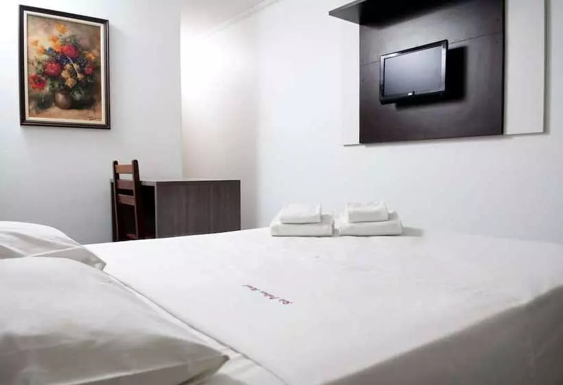 בית מלון כפרי Reis Palace