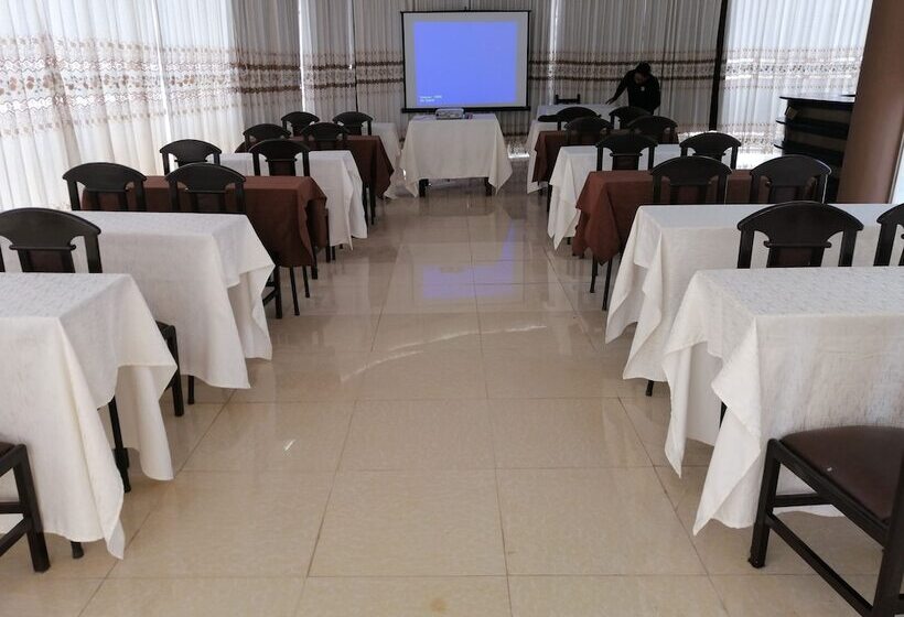 ホテル Terra Mistica Ciudad Del Lago