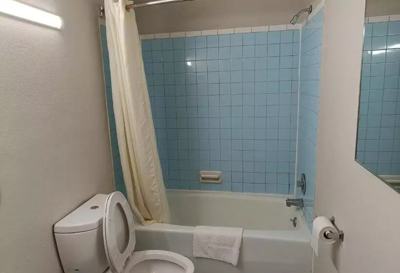 Отель The Boston Inn