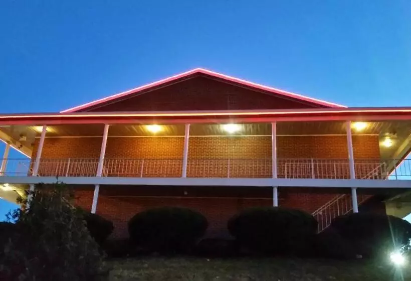 Отель The Boston Inn