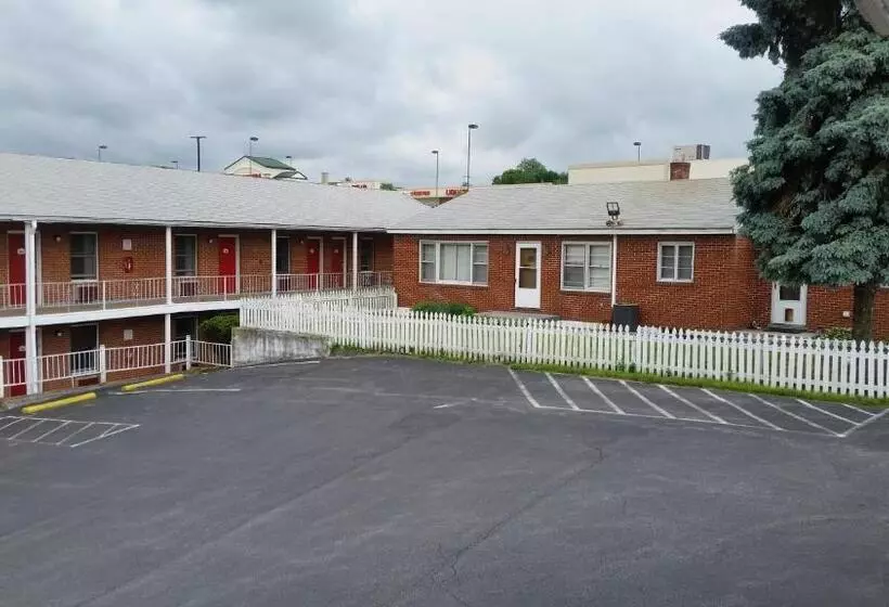 Отель The Boston Inn