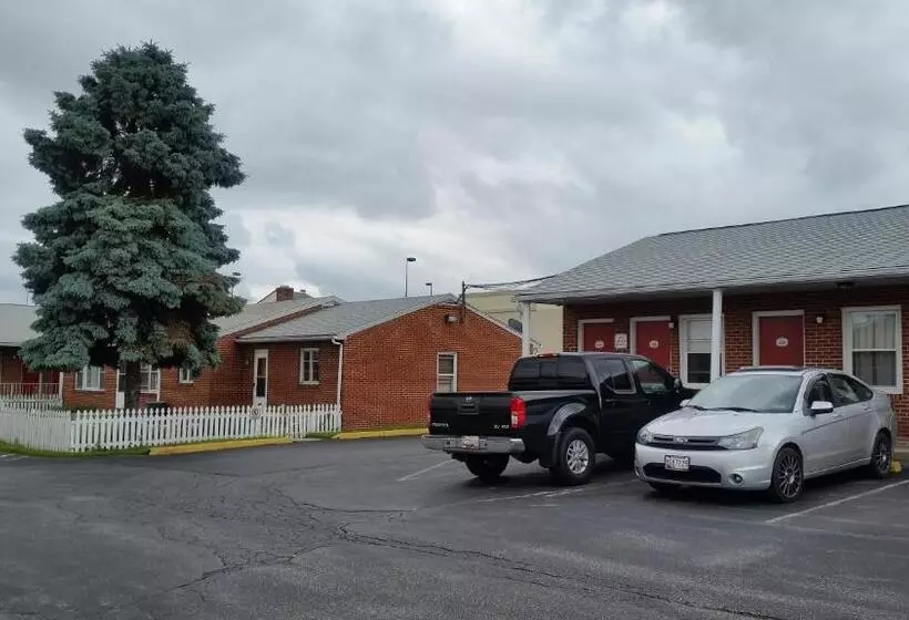 Отель The Boston Inn