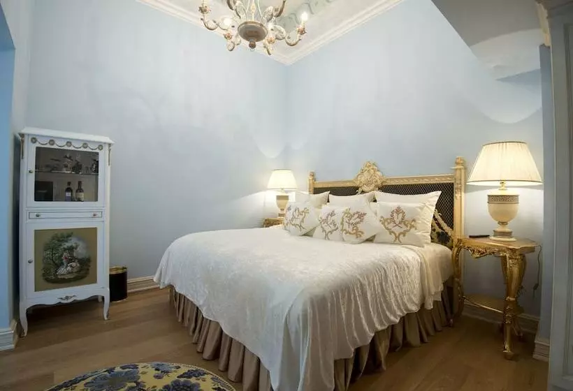 酒店 Trezzini Palace Boutique