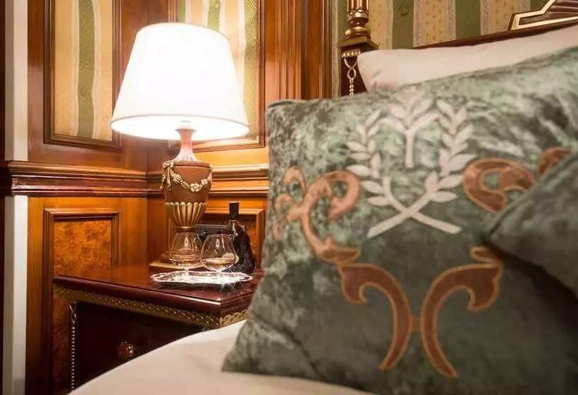 酒店 Trezzini Palace Boutique