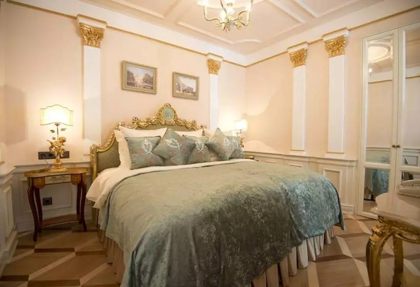 酒店 Trezzini Palace Boutique