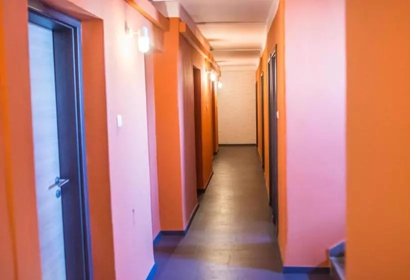 酒店 Turmfalke 24h Self Check In