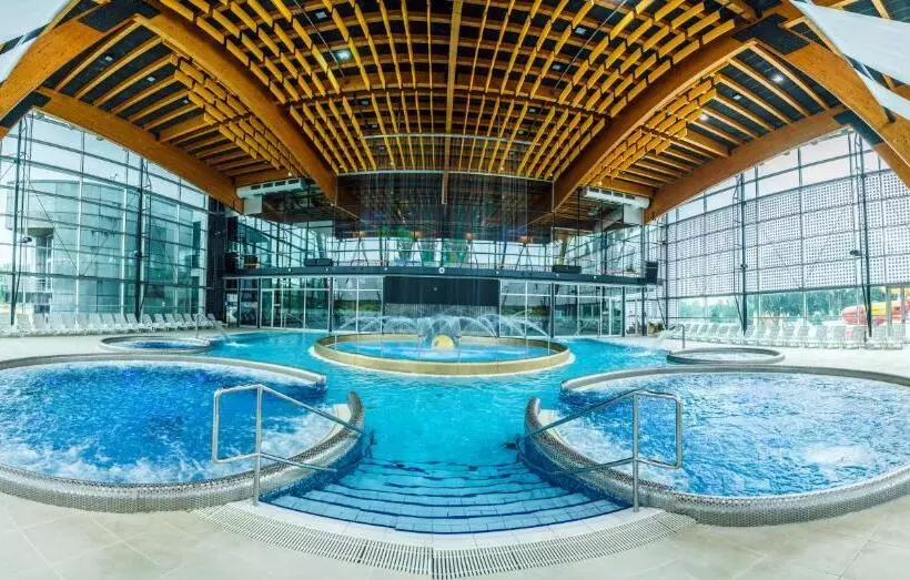 ホテル Privileged Lesná   With Garden Terrace, Tatranská Lomnica 2 Km