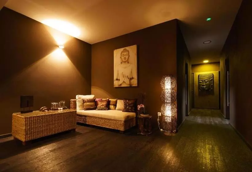 ホテル Privileged Lesná   With Garden Terrace, Tatranská Lomnica 2 Km