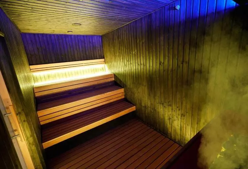 ホテル Privileged Lesná   With Garden Terrace, Tatranská Lomnica 2 Km