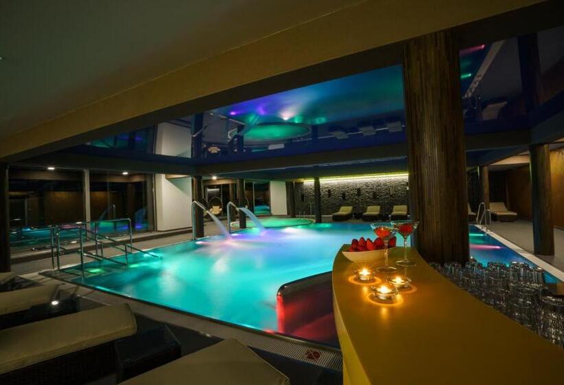 ホテル Privileged Lesná   With Garden Terrace, Tatranská Lomnica 2 Km