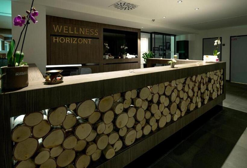 ホテル Privileged Lesná   With Garden Terrace, Tatranská Lomnica 2 Km