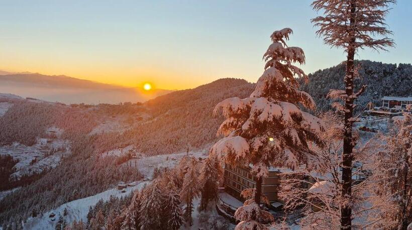 فندق Treebo Shimla Ayurvedic Retreat Kufri
