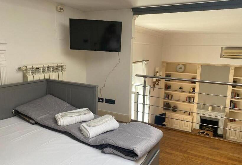 “la Pinta” Elegante Appartamento Al Vomero