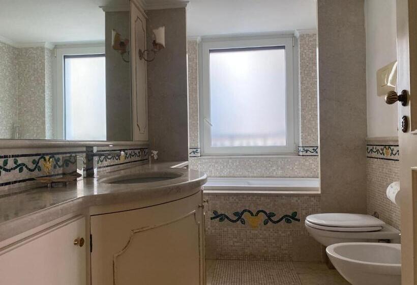 “la Pinta” Elegante Appartamento Al Vomero