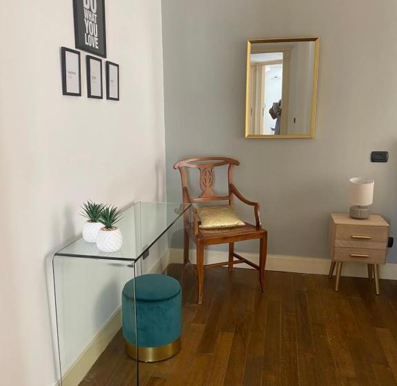 “la Pinta” Elegante Appartamento Al Vomero