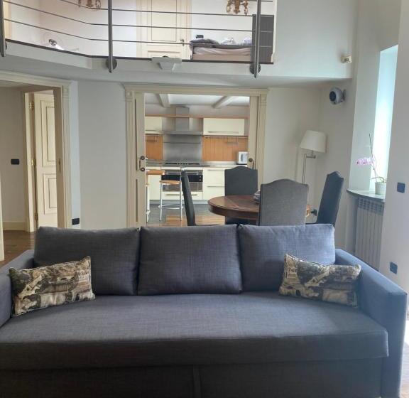 “la Pinta” Elegante Appartamento Al Vomero