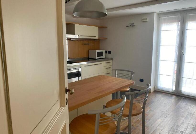 “la Pinta” Elegante Appartamento Al Vomero