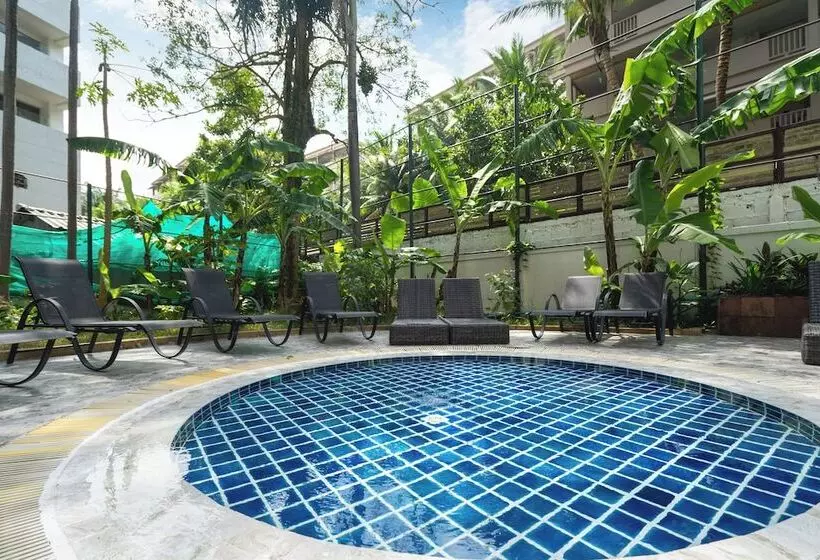 Patong Central Residence And Apartment