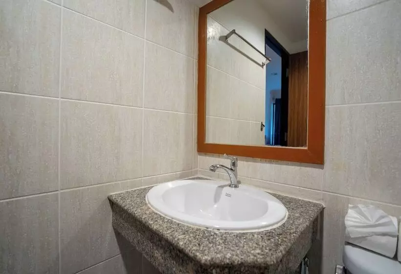 Patong Central Residence And Apartment