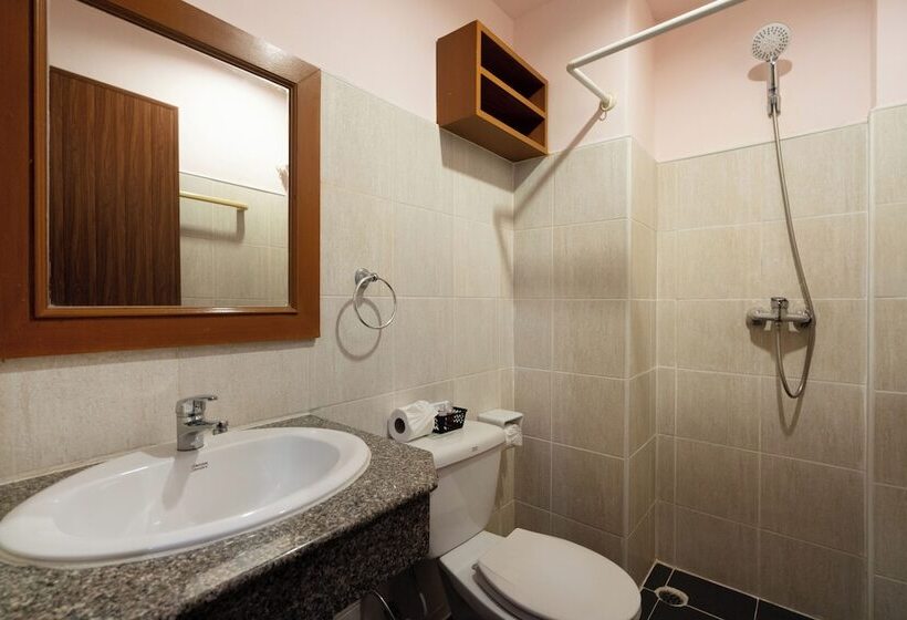 Patong Central Residence And Apartment