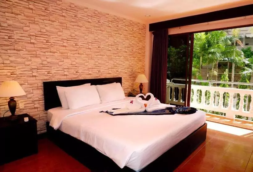 Patong Central Residence And Apartment