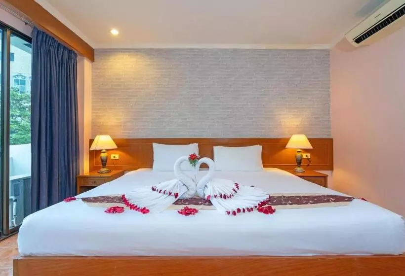 Patong Central Residence And Apartment