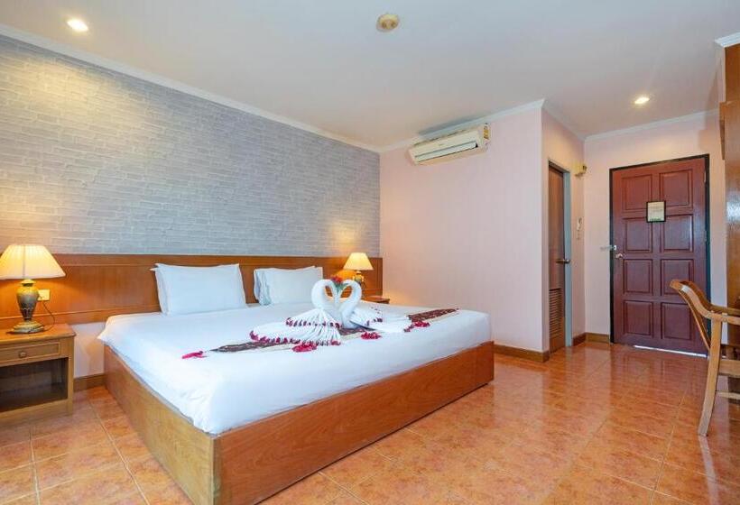 Patong Central Residence And Apartment