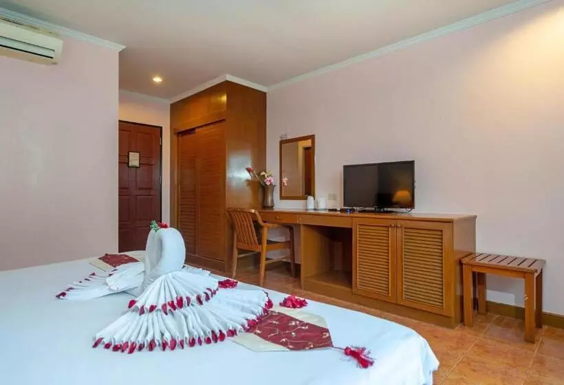 Patong Central Residence And Apartment