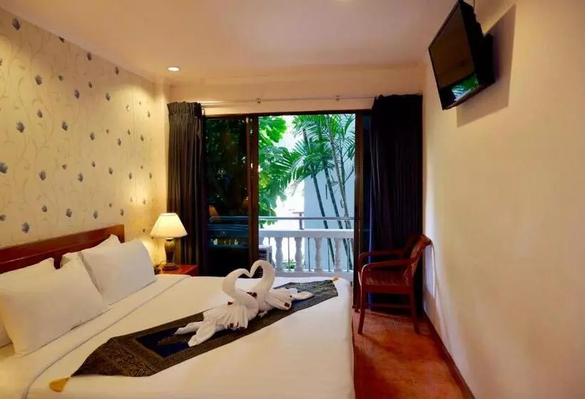 Patong Central Residence And Apartment