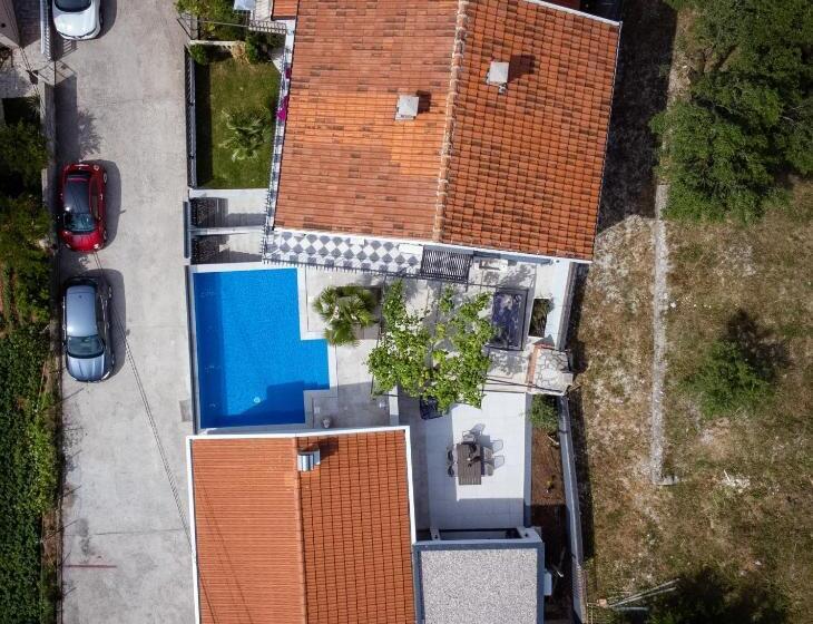 Villa View Mostar With Jacuzzi & Seasonal Heated Pool